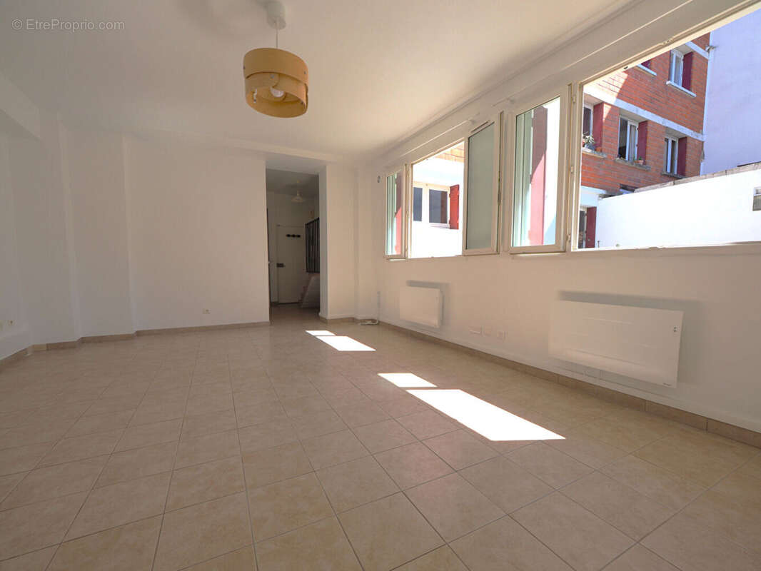 Appartement à ROMAINVILLE