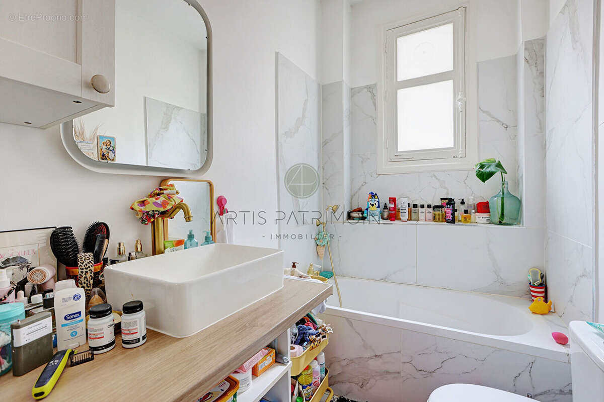 Appartement à PARIS-7E