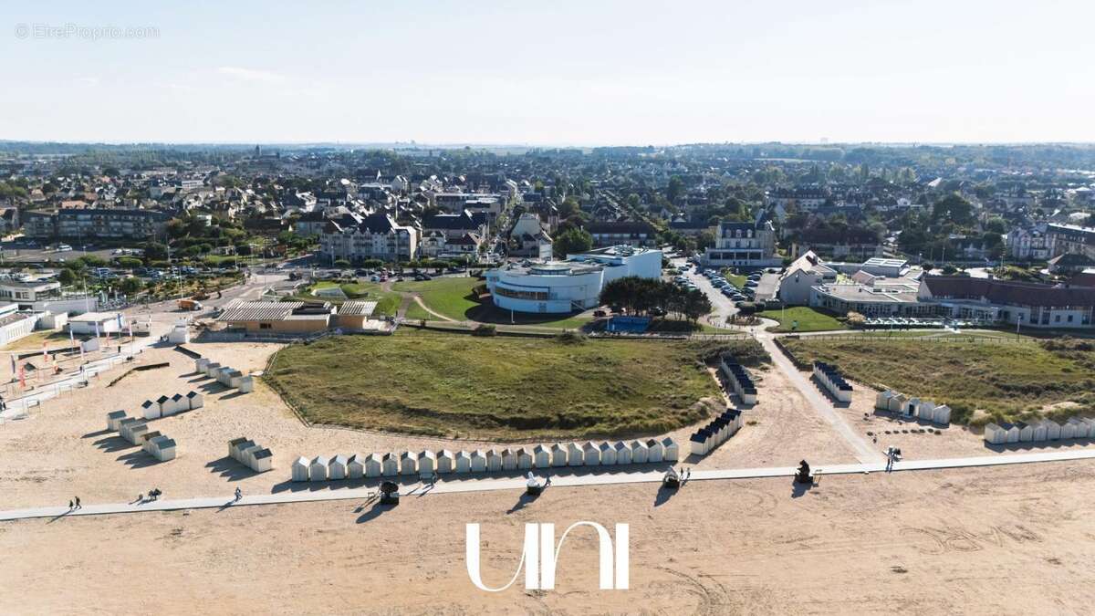 Maison à OUISTREHAM