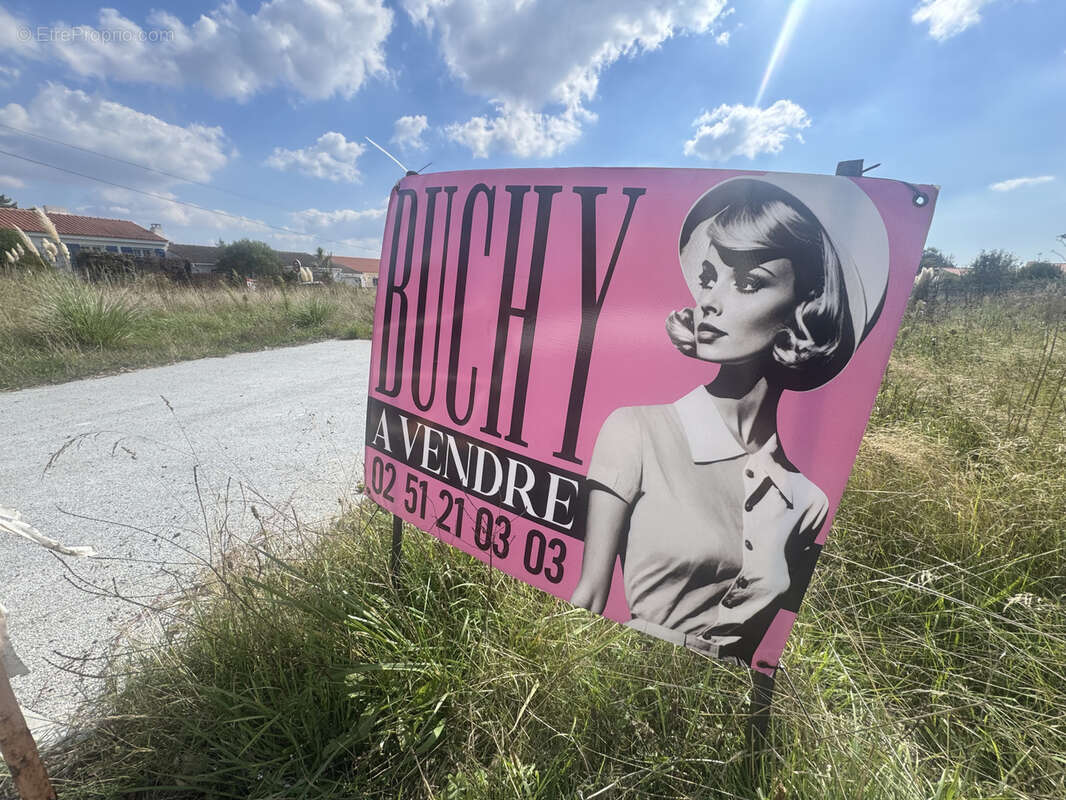 Terrain à LES SABLES-D&#039;OLONNE