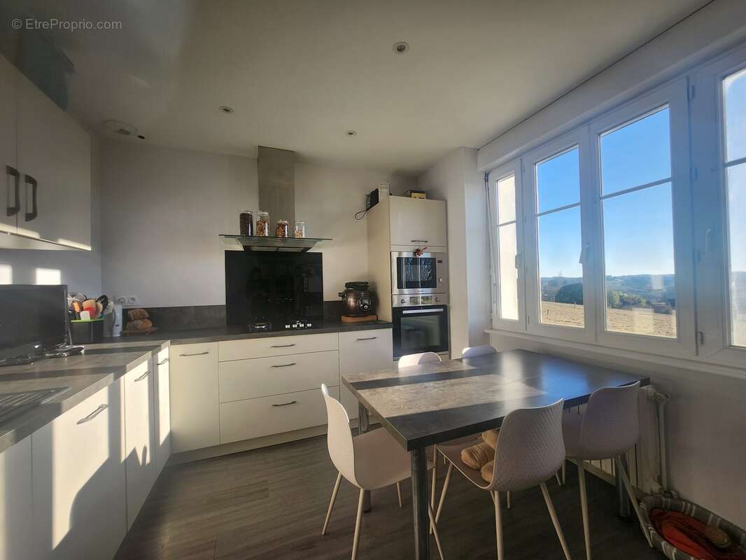 Maison à SAINT-GERMAIN-LES-BELLES