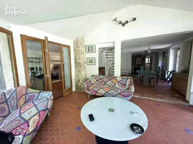 Salernes   Maison en pierre de 156 m2 sur un terrain boisé de 5 931 m2 - photo 5