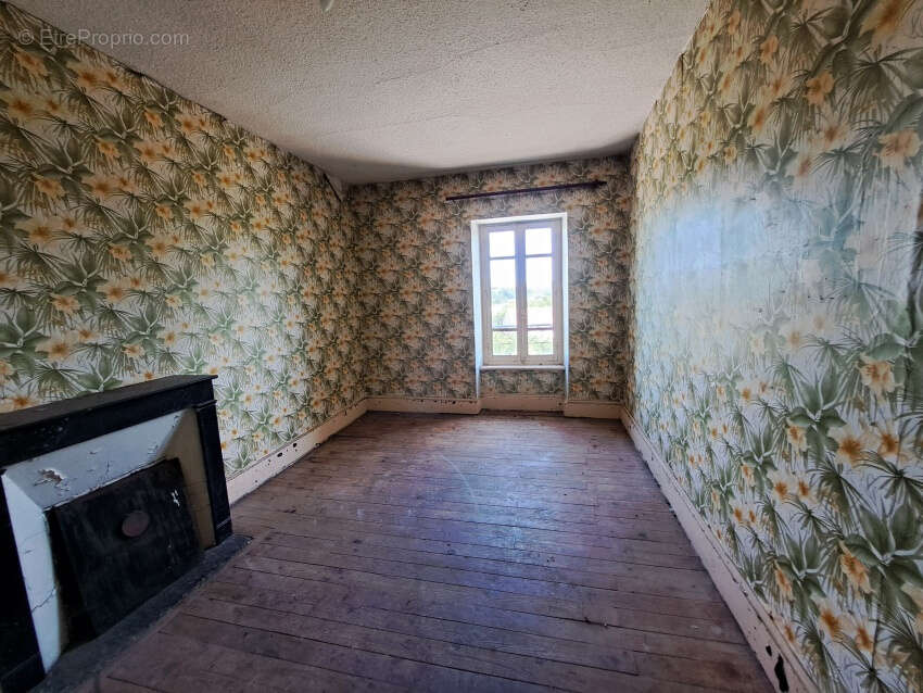 Maison à SAINT-ELOY-LES-MINES
