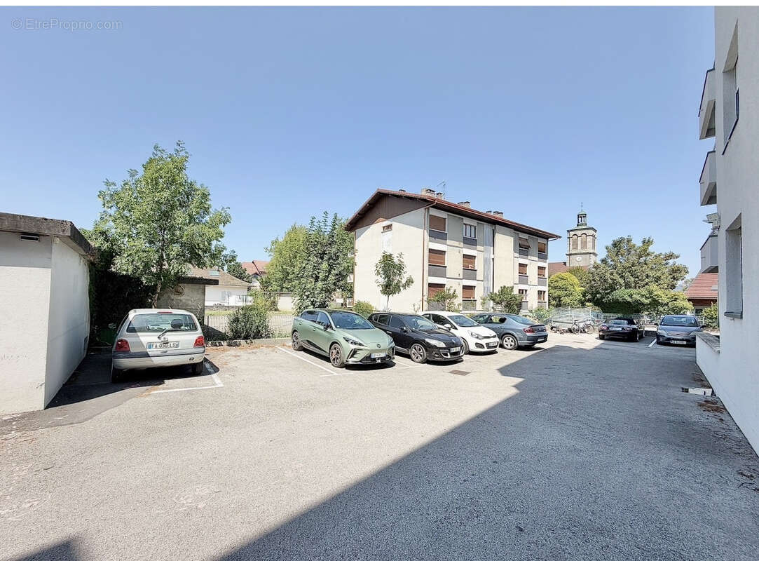 À vendre    t3 de 84,3 m2   hypercentre de reignier avec cave et parking - photo 11