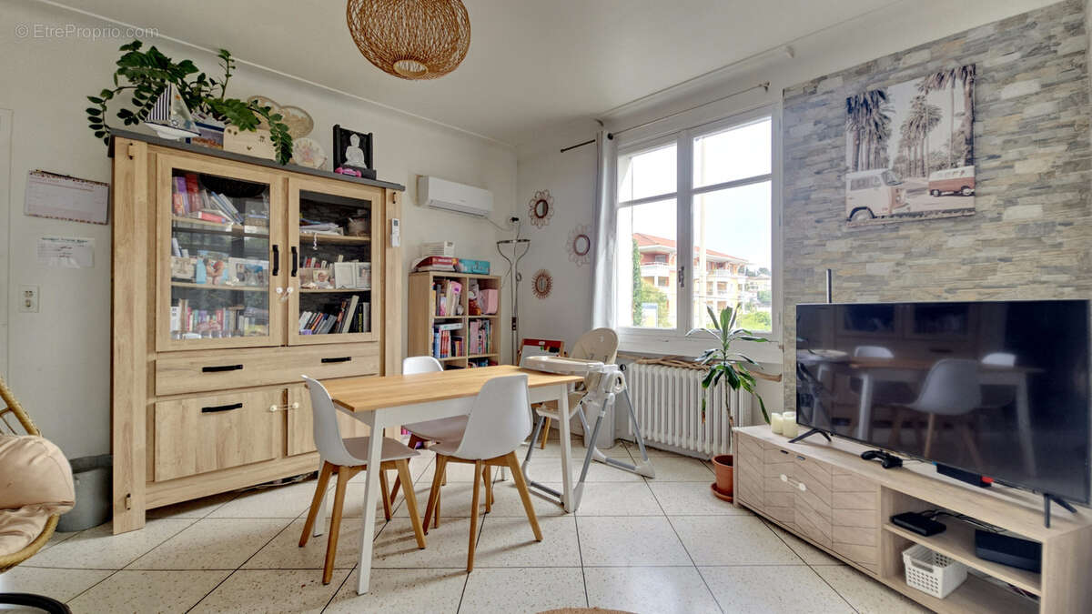 Maison à LE CANNET