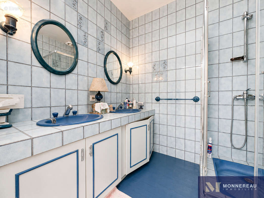 Maison bourgeoise avec parc et piscine en coeur de ville - photo 18