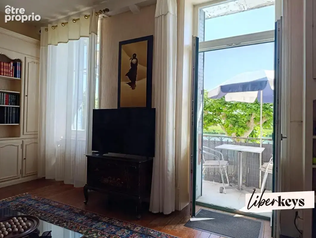 2 appartements standing mono propriété - 229,50 m² - comble aménageable - balcons - garage double- caves - vue quai de saône - photo 18