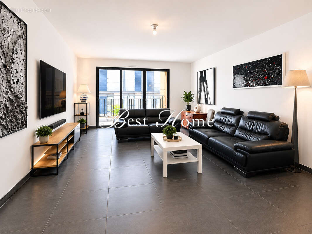À deux pas de la Maison Carrée   Magnifique T3 avec terrasses - photo 4