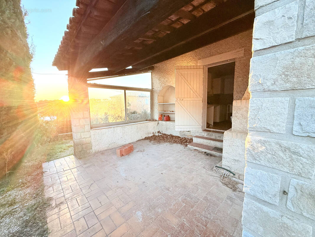 Maison à LE CASTELLET