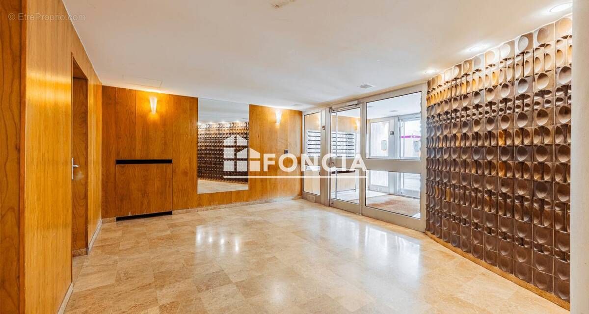Appartement à PARIS-15E