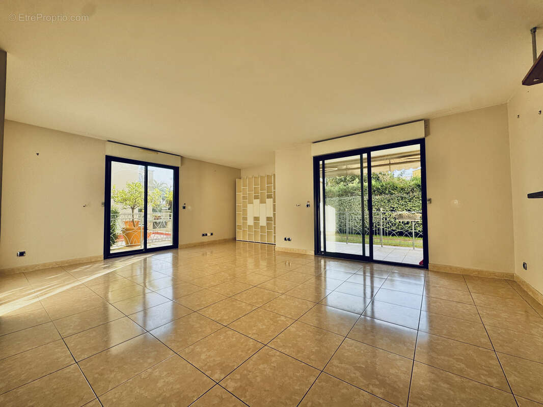 Appartement à HYERES