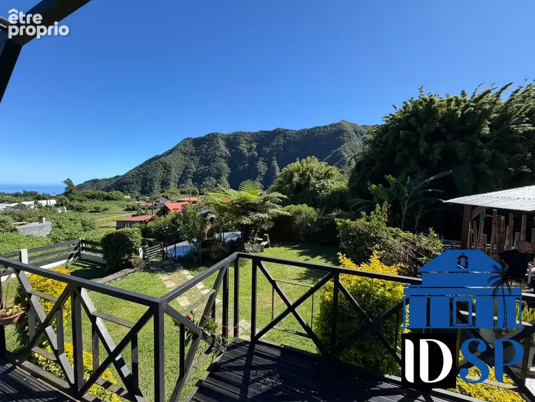 Photo Maison à La Possession au prix de 249 000€