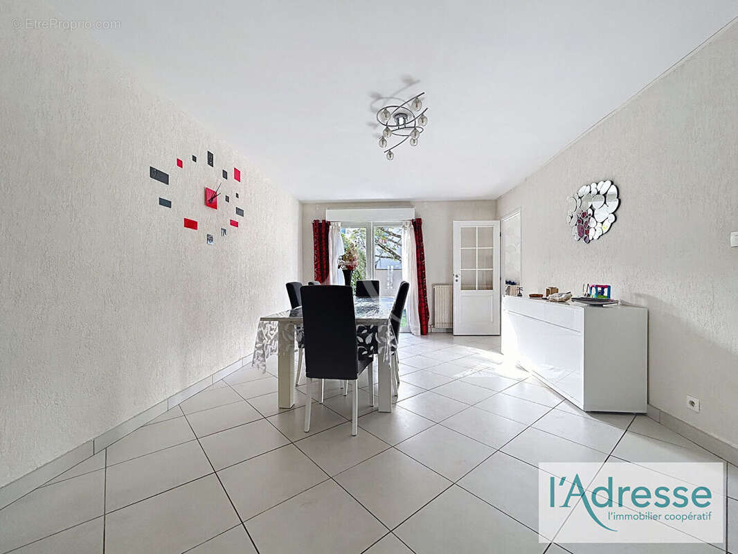 Maison à FONBEAUZARD