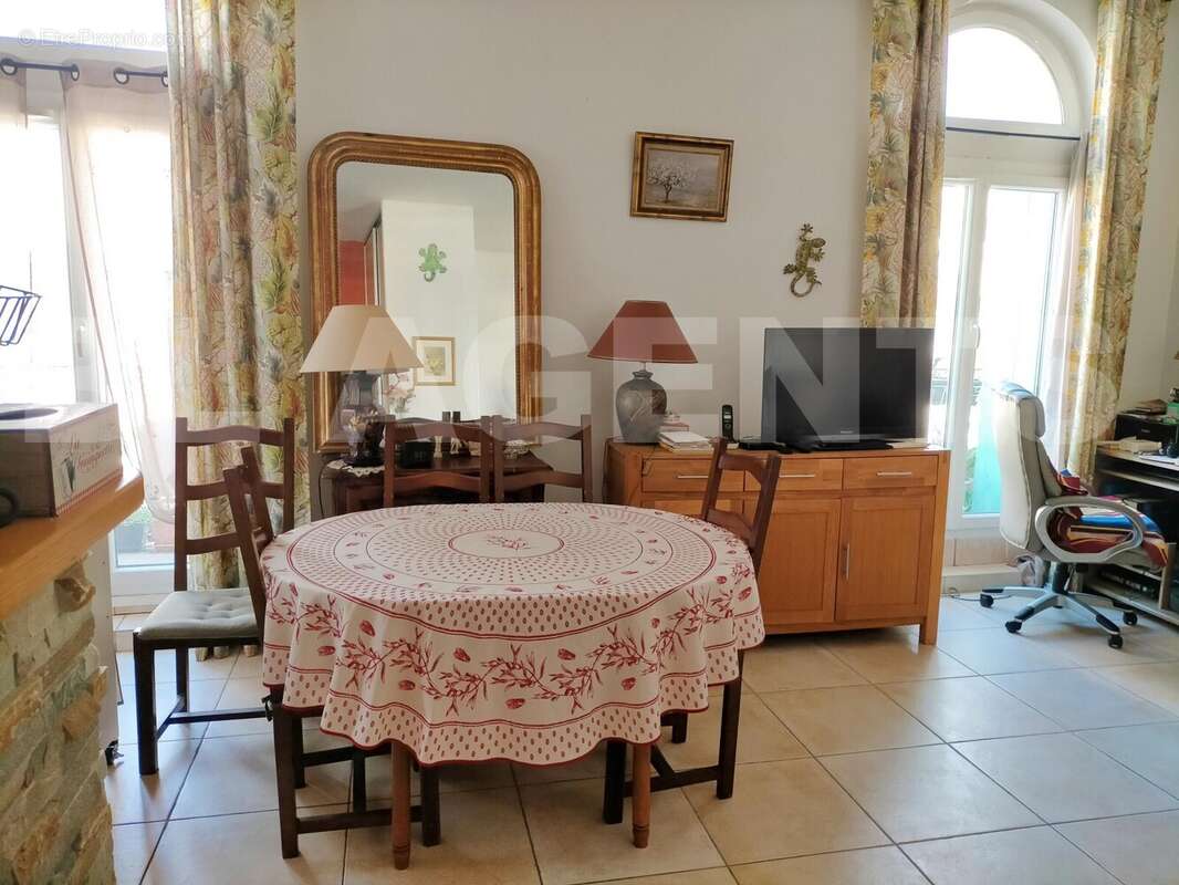 6 - Appartement à SAINT-ANDRE-DE-SANGONIS