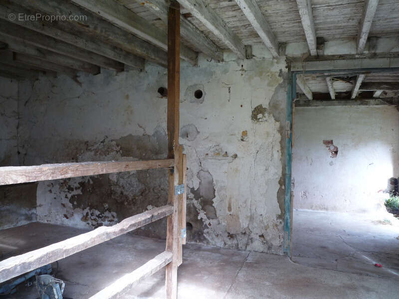 Maison à MONTDAUPHIN