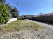 Commerce à ARTIGUES-PRES-BORDEAUX