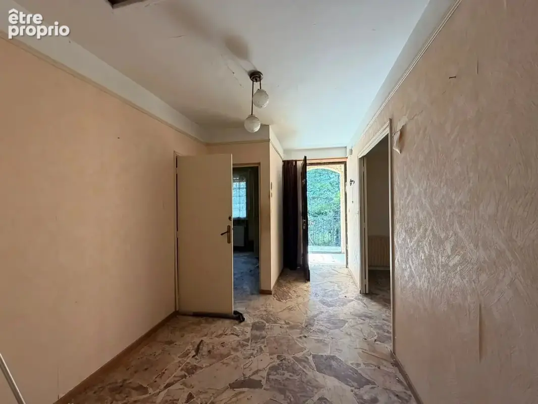 Maison T5 avec grand garage ! - photo 7