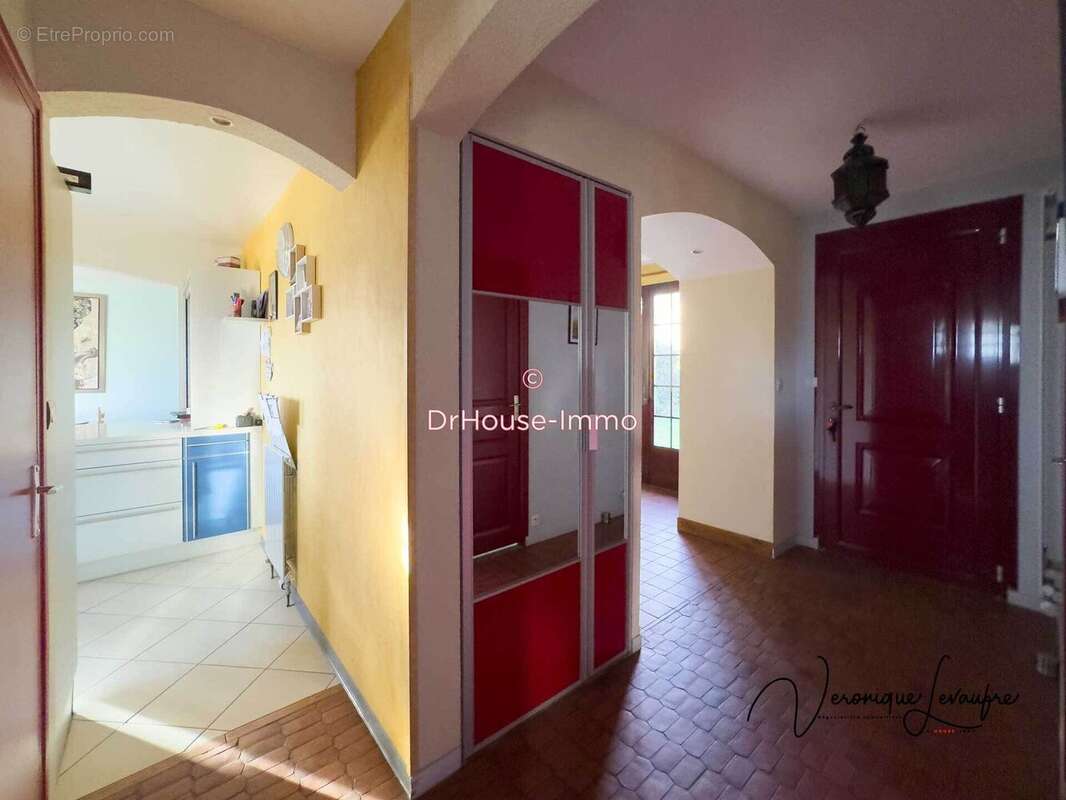 Maison à SAINT-GEORGES-D'ELLE