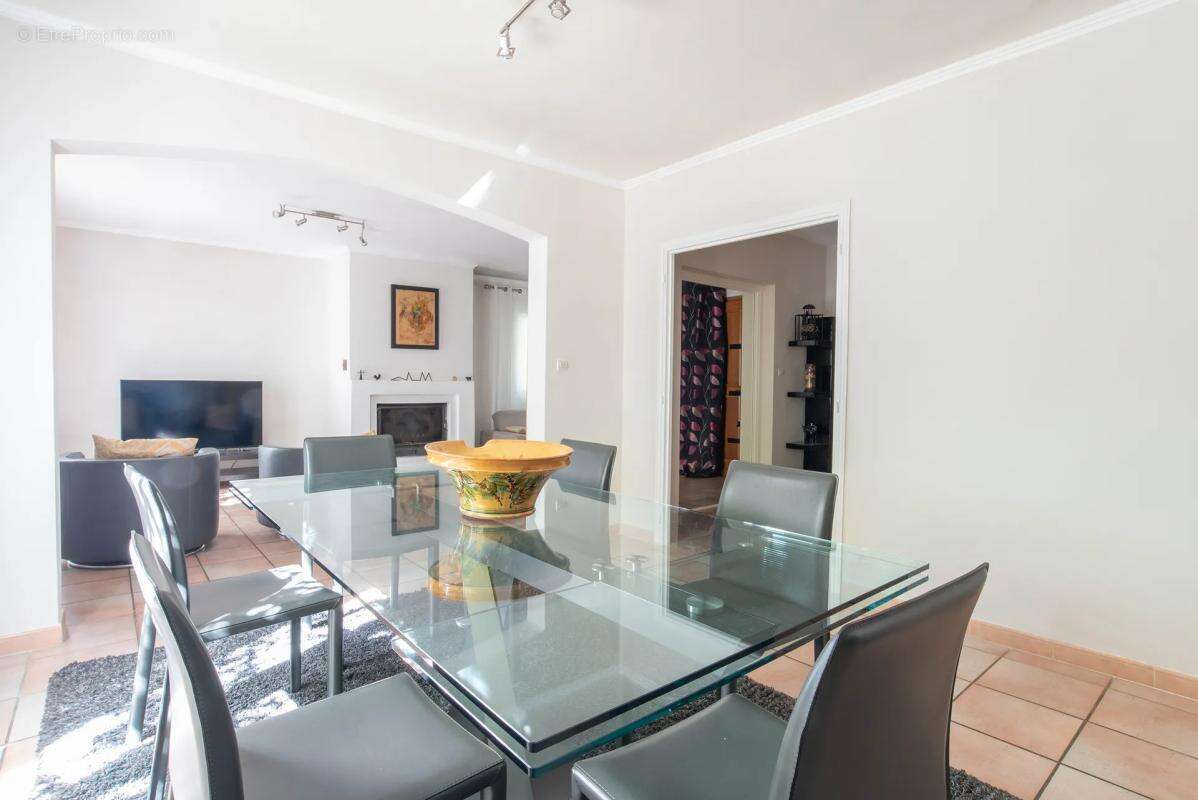 Maison à PLAN-D'AUPS-SAINTE-BAUME