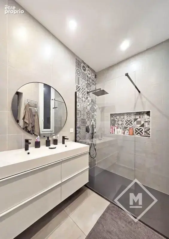 Superbe appartement T4 de 92m² avec climatisation, au 1er étage à Marseille 8ème - Carré d'Or - photo 18