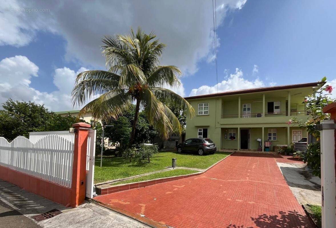 Maison à FORT-DE-FRANCE