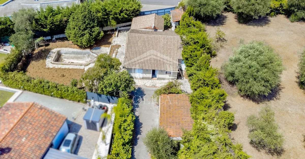Maison à MOUGINS