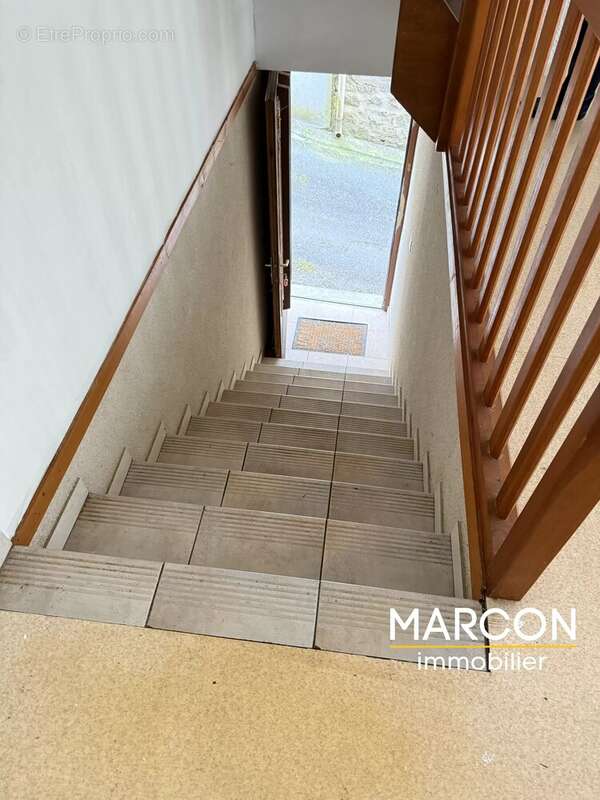 Appartement à SAINT-VAURY