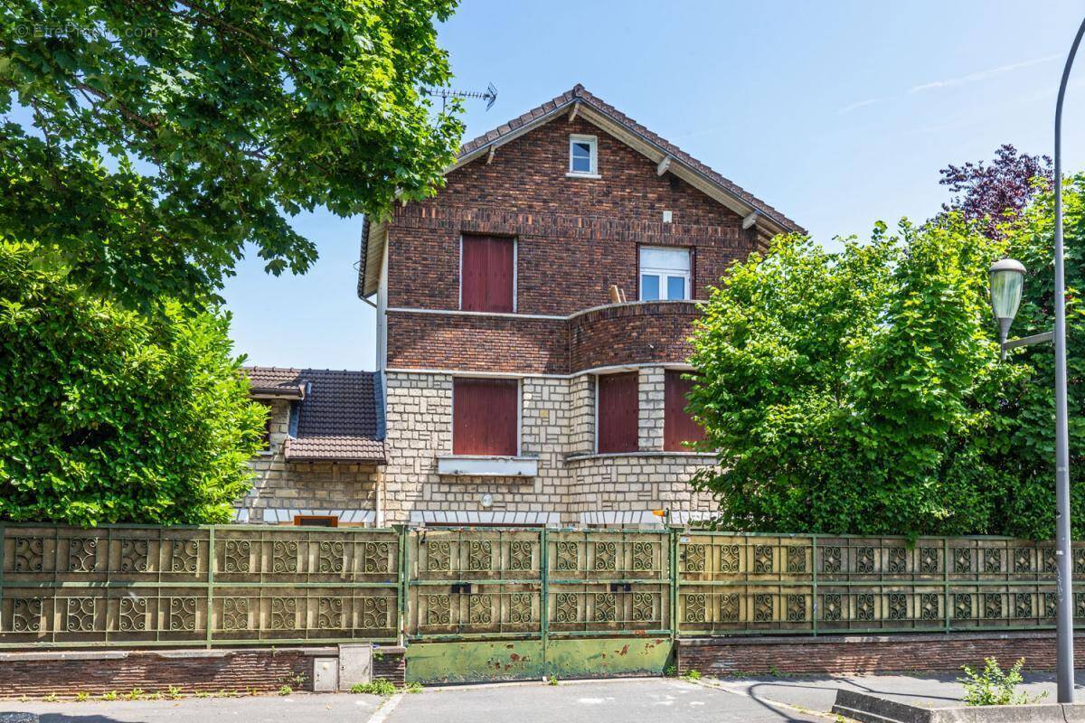 Maison à CHOISY-LE-ROI