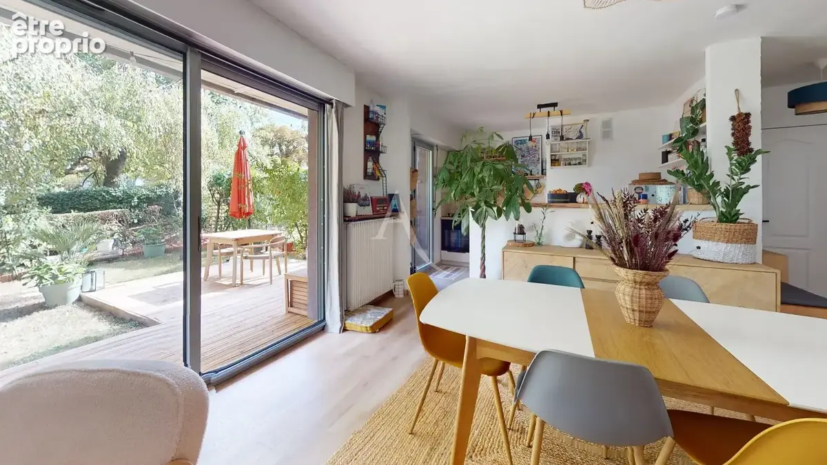 Appartement 123 m² en souplex avec terrasse et jardin - photo 5