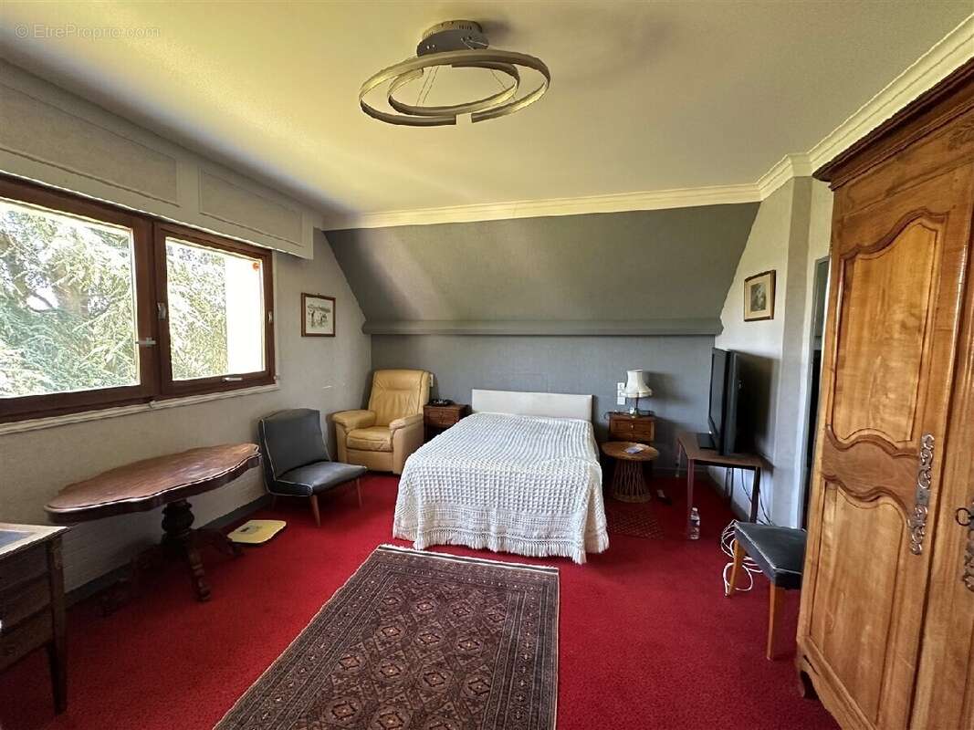 Maison à CHATEAUNEUF-EN-THYMERAIS