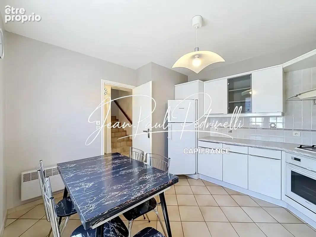 CALUIRE-ET-CUIRE – Cœur Vassieux – Villa 101 m² habitables + 115 m² Hors Carrez (double garage et annexe) – Terrain plat 770 M²  - photo 27