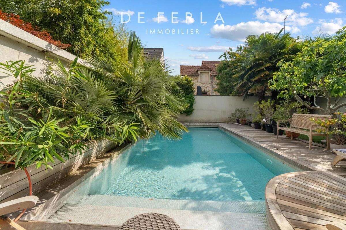 Maison à SAINT-MAUR-DES-FOSSES