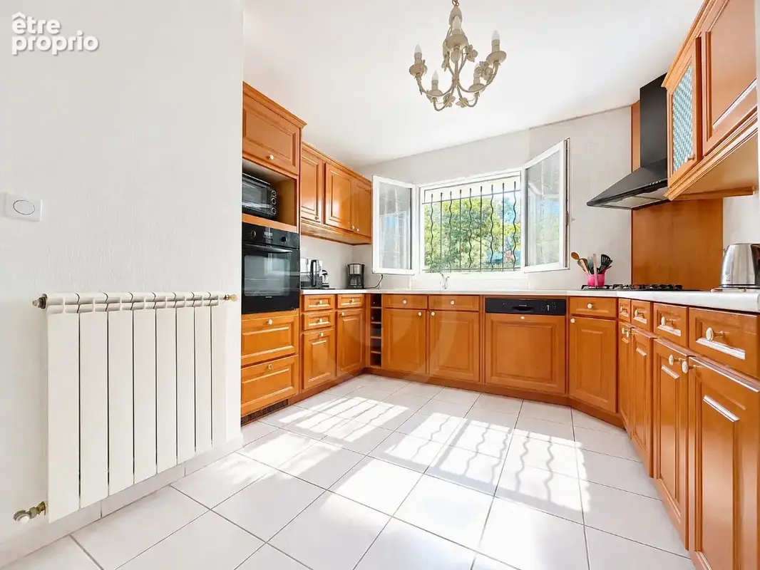 MONTPELLIER, SPACIEUSE et AGREABLE  MAISON T4 de 130 m² environ avec jardin et garage ! - photo 4