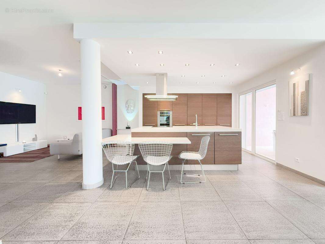 Maison à SAINT-MARTIN-DU-VAR