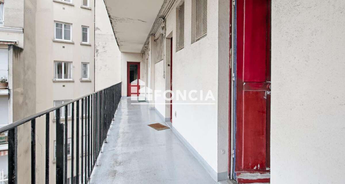 Appartement à MONTROUGE
