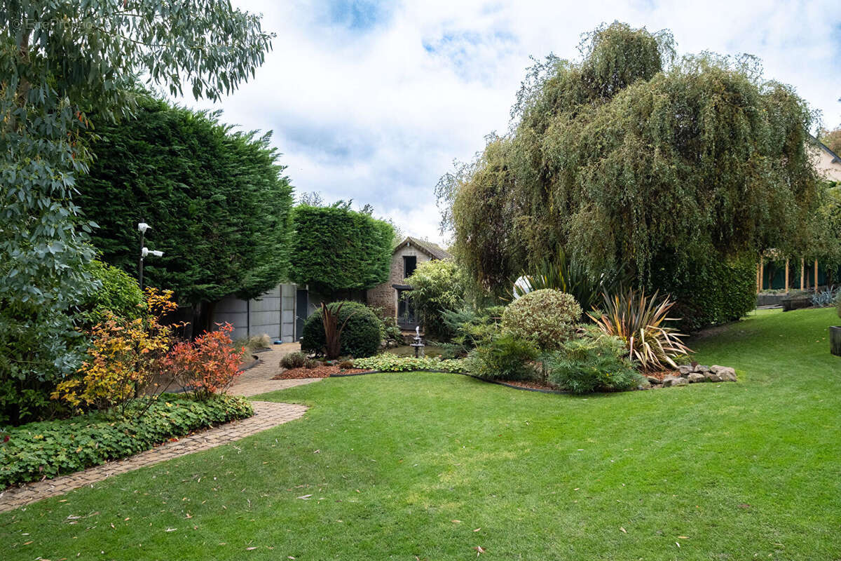 Maison à MONTIVILLIERS