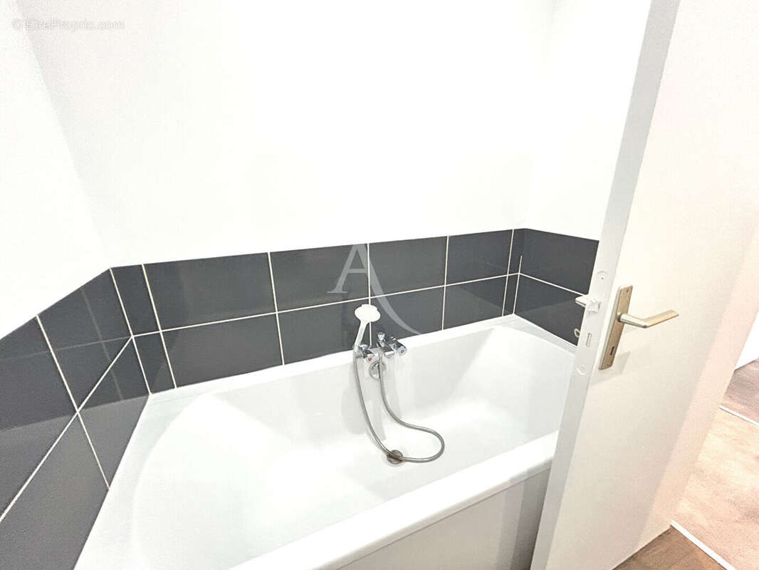 Exclusivité - Appartement T3  -77 m2 - MÂCON - photo 5