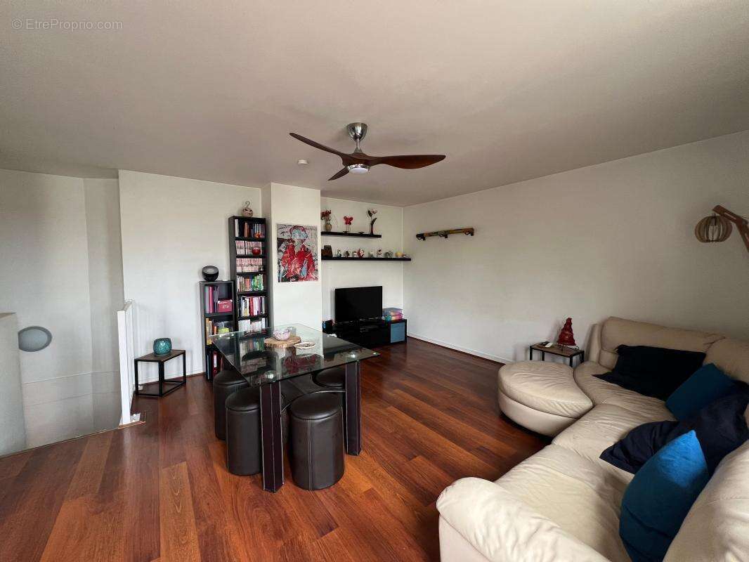 Appartement à BUSSY-SAINT-GEORGES