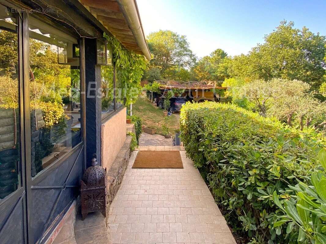 Maison à LA GARDE-FREINET