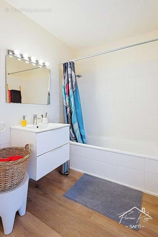 Photo 5 - Appartement à PAREMPUYRE