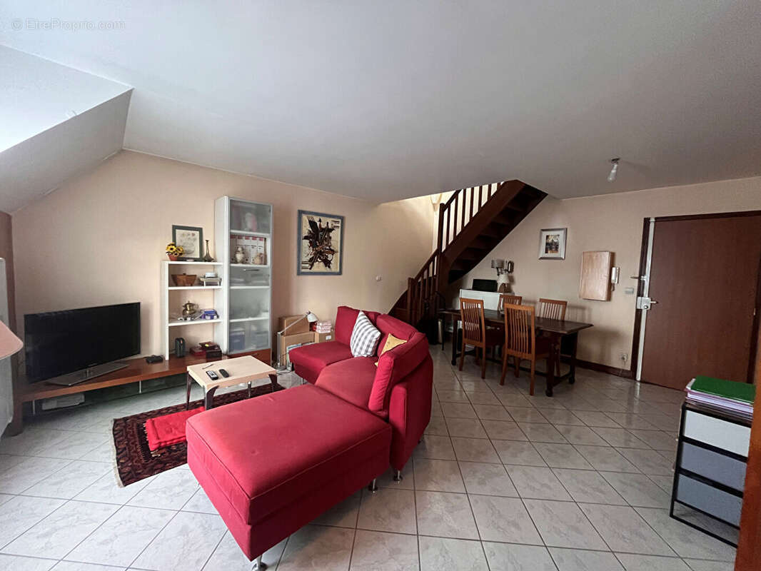 Appartement DUPLEX 2 pièces à vendre au centre-ville de Longjumeau  UNE VISITE S'IMPOSE - photo 3