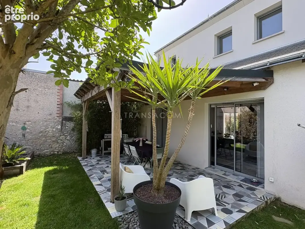 Maison à SAINT-CYR-SUR-LOIRE