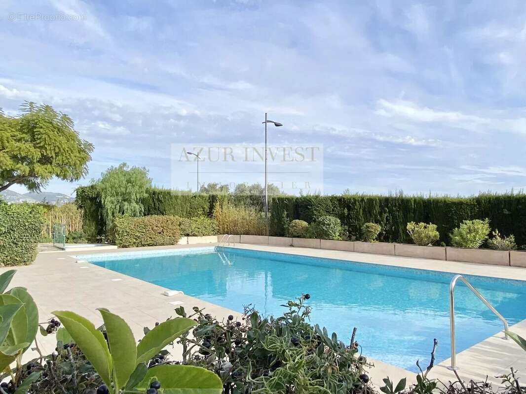 Appartement à ROQUEBRUNE-CAP-MARTIN