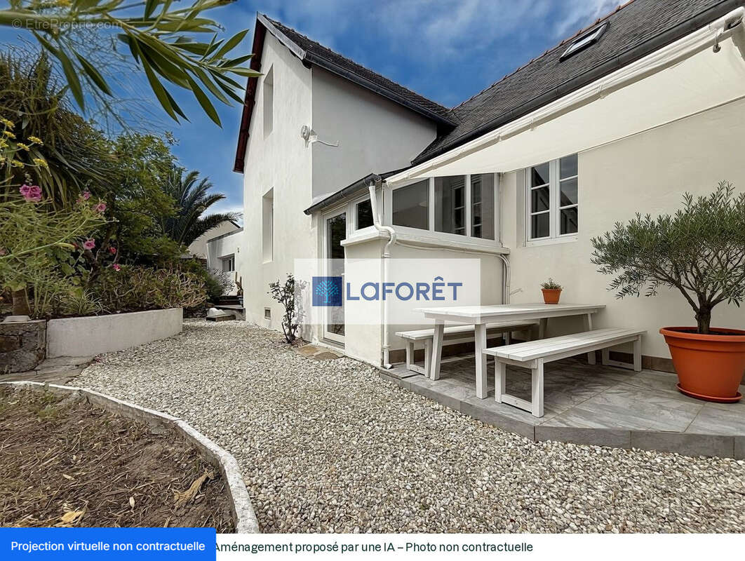 Maison à PLOUGONVELIN