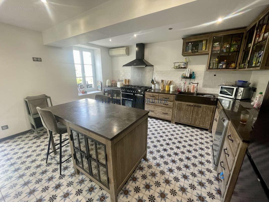 Maison ancienne de charme 6 pièces avec dépendance sur 505 m2. - photo 5