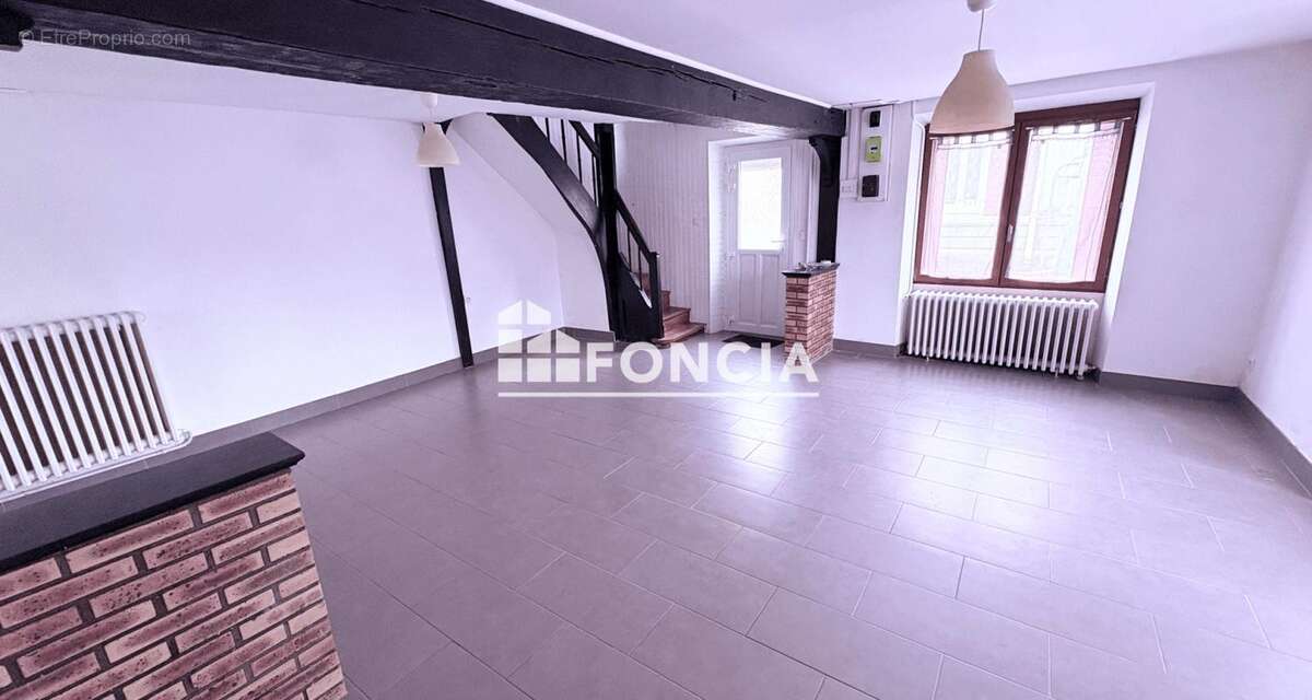 Maison de Bourg - photo 2