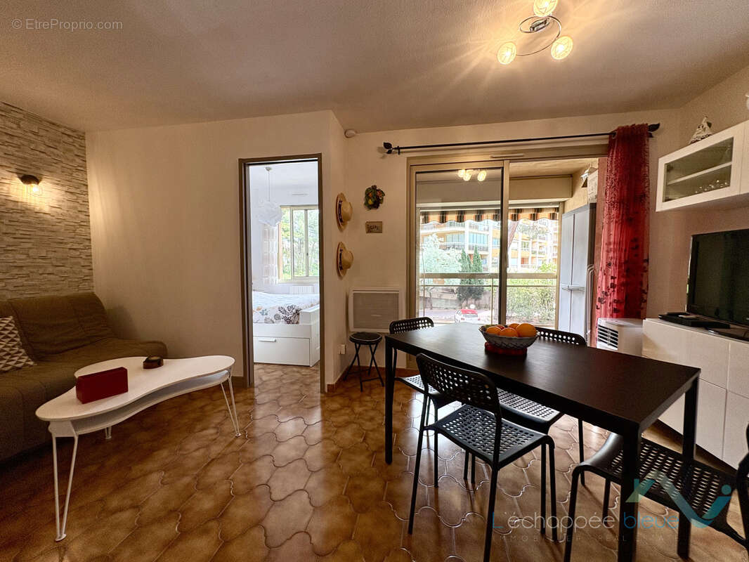 Appartement à HYERES