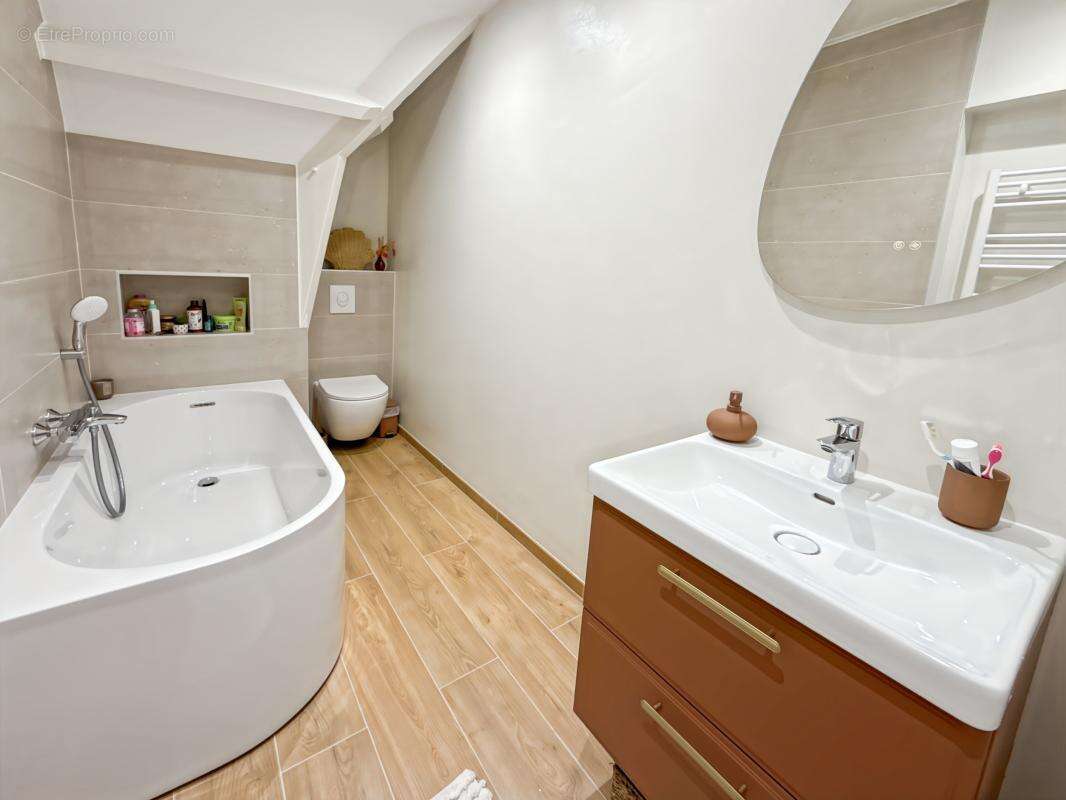 Demeure d’exception au Sud d’Orléans – Prestations haut de gamme & Piscine - photo 12