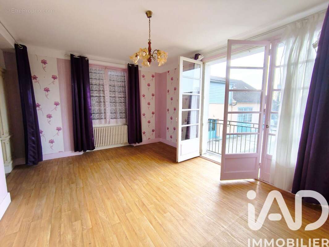 Maison 150 m² à Louze  - photo 7