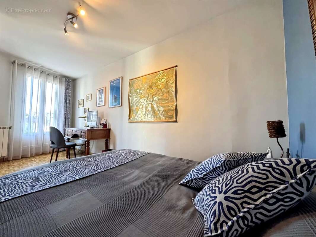 Appartement à MARSEILLE-6E